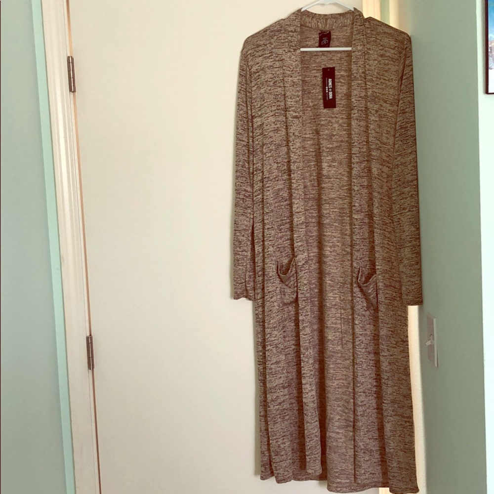 Agnes and Dora duster